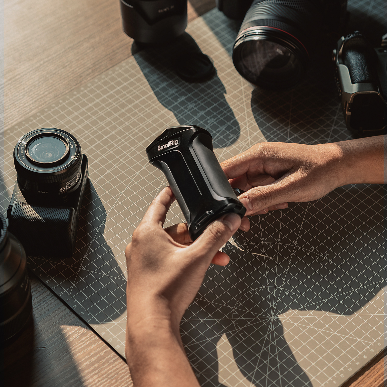 Rotating Side Handle with Trigger REC for Selected Sony Mirrorless Cameras - immagine 7