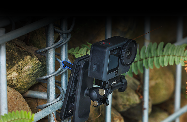 Mantis hook for fences & railings