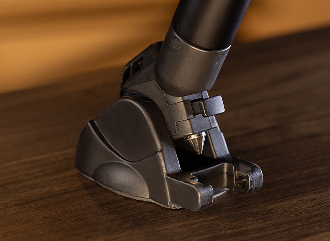 Flat Feet with Built-in Metal Spikes