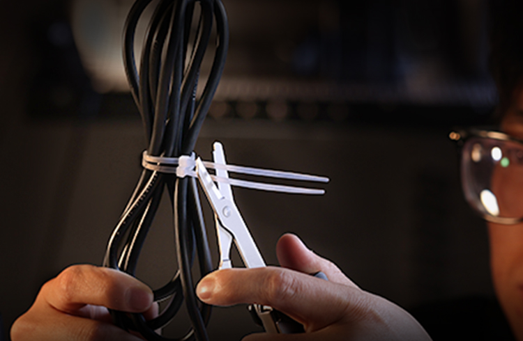 Knife, scissors & file for on-site adjustments