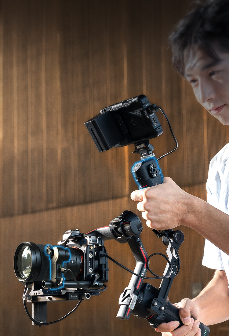 Compatible with SmallRig Handle with Follow Focus for DJI RS Series 4329