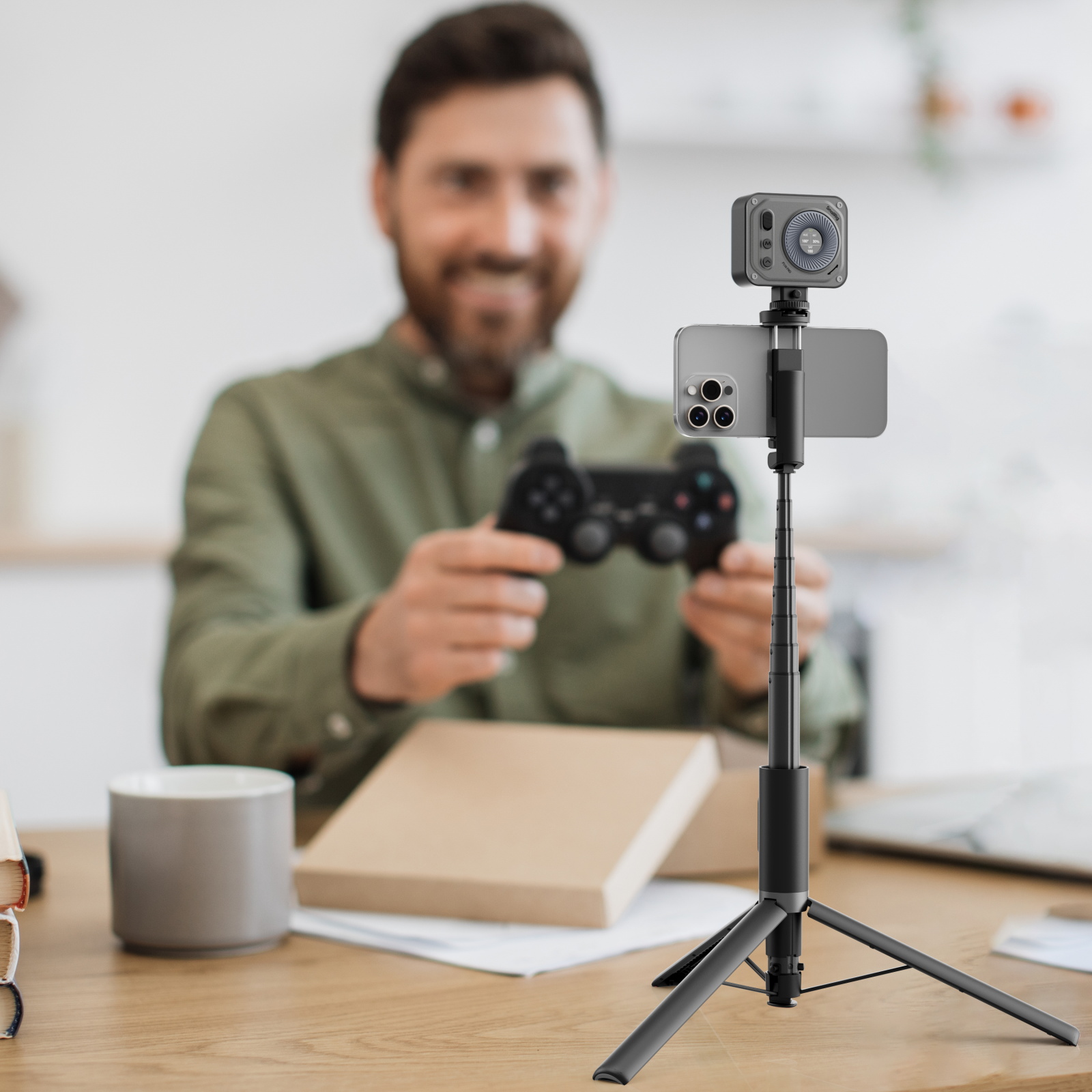 ST30 Lite One-Touch Deploy Selfie Stick Tripod - immagine 3