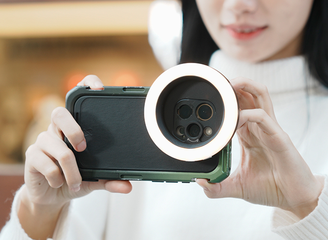 Seamlessly Attach to a Cage or Case using a 67mm Thread Adapter