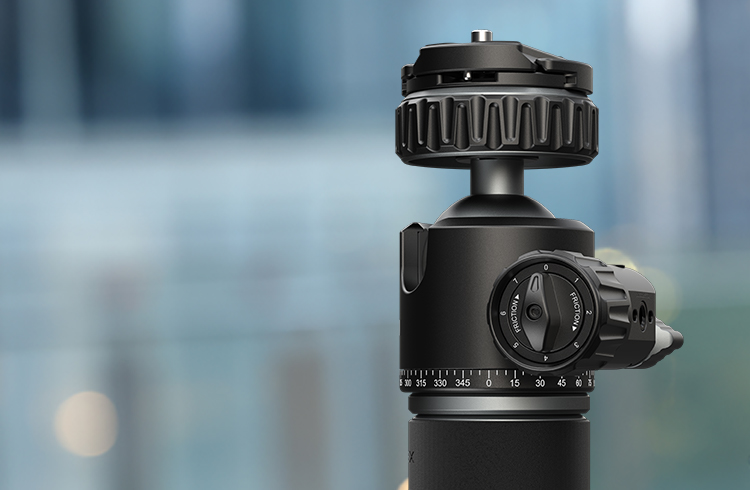 Ball Head with 7-level adjustable damping 12kg payload capacity