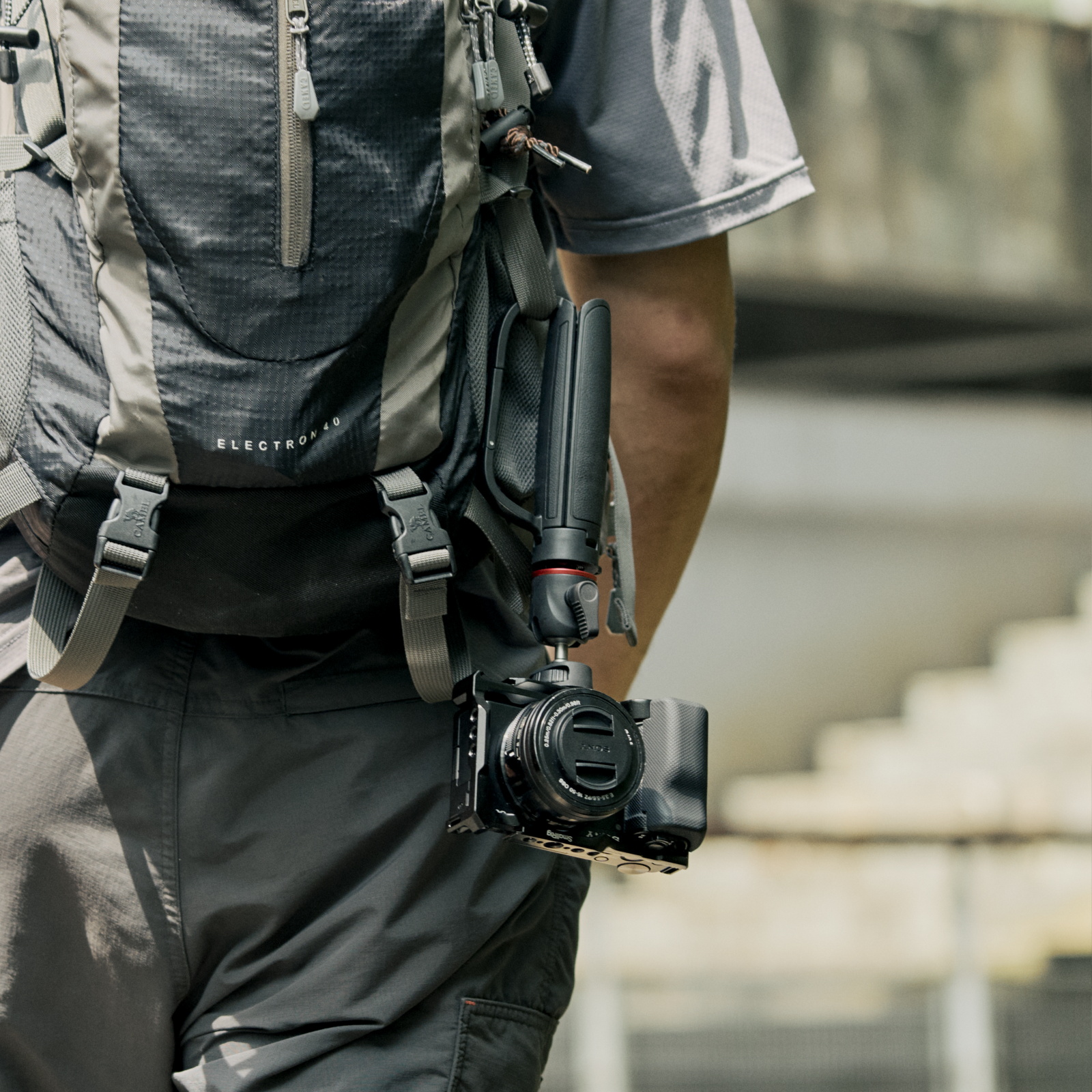Video Tripod in Carabiner Shape - immagine 11
